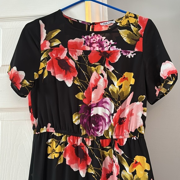 Floral Maxi Dress - Picture 2 of 5